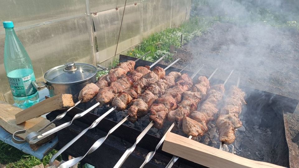 Шашлык в лагере